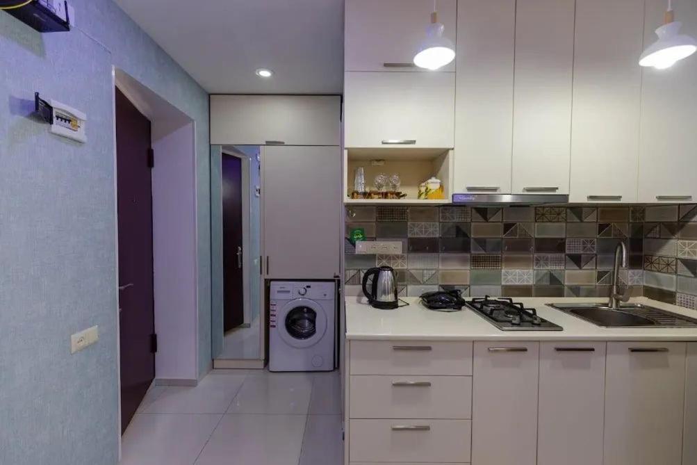 Bubukin Appartement Batoemi Buitenkant foto